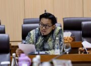 Anggota Komisi VII DPR RI, Andhika Satya Wasistho, dalam Rapat Dengar Pendapat (RDP) Komisi VII DPR RI dengan LPP TVRI, LPP RRI, dan LKBN Antara terkait pembahasan RKA-KL dan RKP-KL Tahun Anggaran 2027 di Gedung Nusantara I, Senayan, Jakarta, Rabu (17/6/2026). Foto: Alma/Karisma