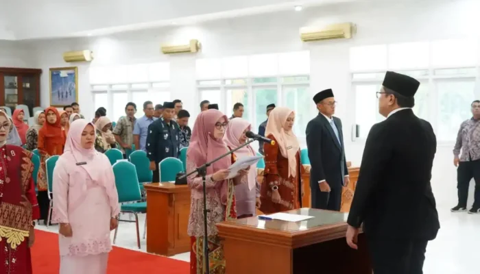 Wabup Tanah Datar Lantik Tujuh Pejabat Manajerial