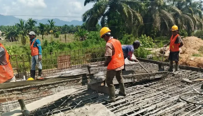Pemkab Dharmasraya Alokasikan Rp63,6 Miliar Percepat Pembangunan Jalan