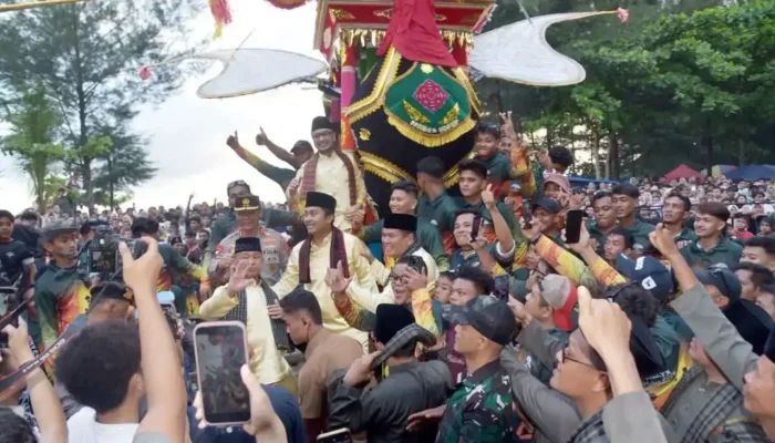 Puncak Pesona Budaya Hoyak Tabuik Berlangsung Meriah di Pariaman