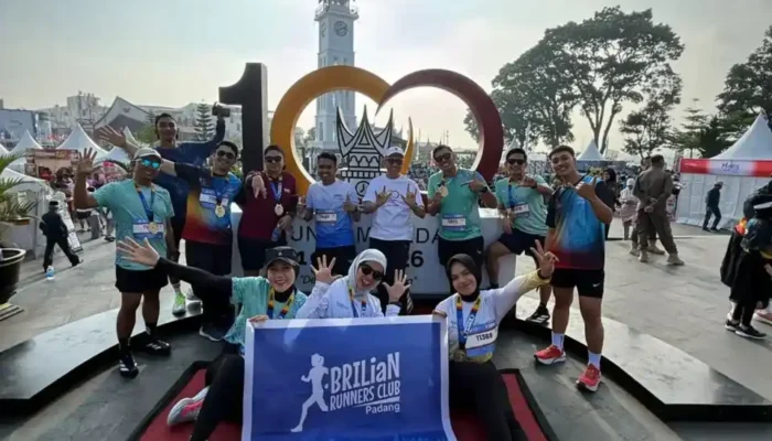 BRILiaN Runners Padang Ramaikan Ajang Jam Gadang Run Bukittinggi