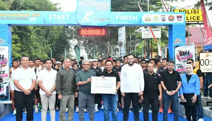 Wali Kota Padang Lepas Ribuan Peserta Bhayangkara Run Polresta Padang 2026