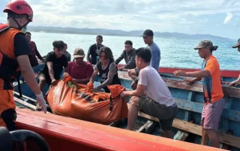 Tim SAR Temukan Korban Kapal Terbalik di Perairan Mentawai