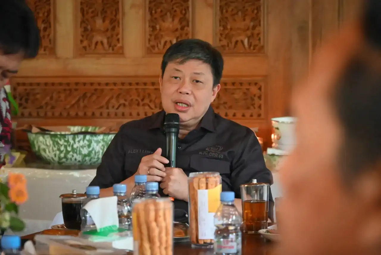 Ketua Panitia Kerja (Panja) Alih Fungsi Lahan Komisi IV DPR RI Alex Indra Lukman dalam Kunjungan Kerja Panja Alih Fungsi Lahan Komisi IV DPR RI di Bogor, Jawa Barat, Rabu (24/6/2026). Foto : Shane/Alma