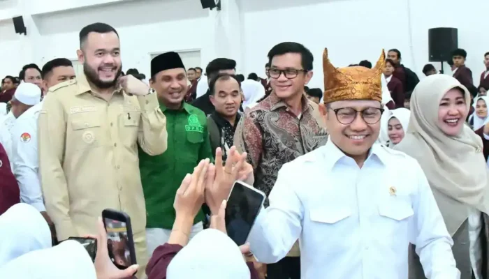 Wali Kota Fadly Amran Ajak Mahasiswa KKN UIN Imam Bonjol Sukseskan Smart Surau