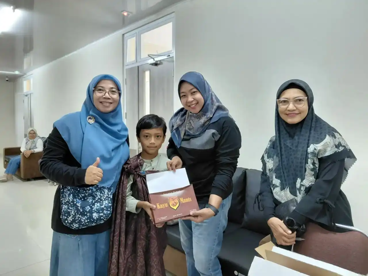Khitanan massal RSUD dr Rasidin dan Ikasmandu, Sabtu (27/6/2026) di Lantai IV RSUD dr Rasidin, Padang. Foto : Istimewa