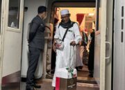 Kedatangan Kelompok Terbang (Kloter) 14 Debarkasi Padang di Bandara Internasional Minangkabau (BIM), Sabtu (20/6/2026) dini hari. Foto : Istimewa