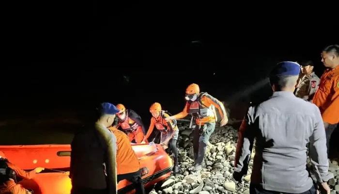 Tim SAR Evakuasi Korban Hanyut di Sangir, Ditemukan Meninggal Dunia