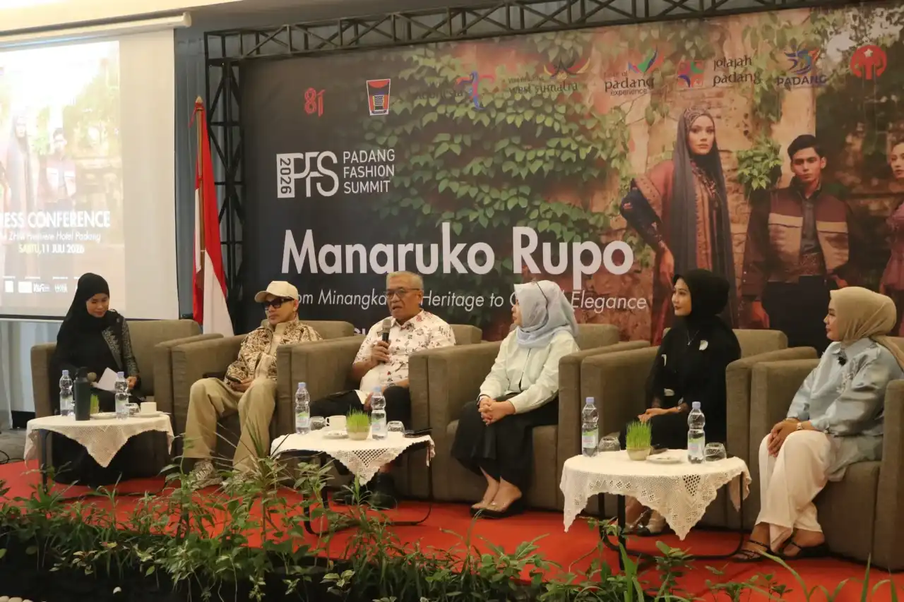 Konferensi Pers Padang Young Design Competition (PYDC) 2026 di ZHM Premier Hotel Padang, Sabtu (11/7/2026). Foto : Istimewa