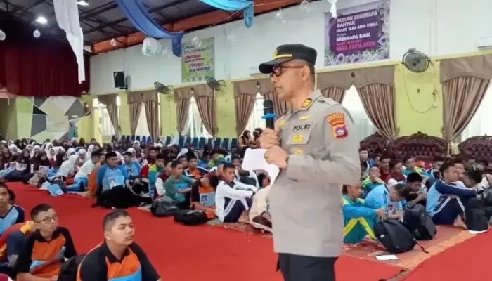 Polresta Bukittinggi Edukasi Siswa Baru Soal Bahaya Kecanduan Game dan Judi Daring