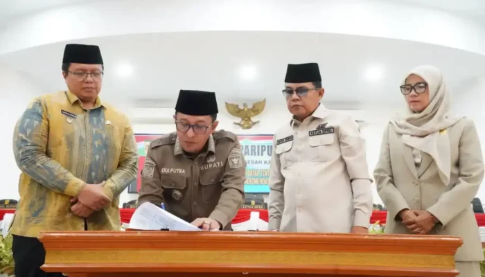 8 Fraksi DPRD Tanah Datar Setujui Laporan Pertanggungjawaban APBD 2025