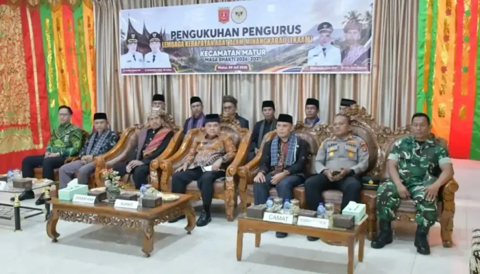 Perkuat Pelestarian Nilai Adat, LKAAM Kabupaten Agam Kukuhkan Pengurus Matur