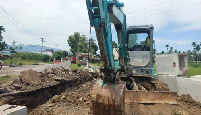 Gerak Cepat Dinas PUTR Agam Perbaiki Infrastruktur Jalan Tuanku Imam Bonjol