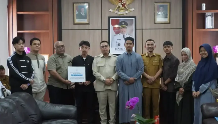 Investasi SDM, Baznas Padang Panjang Bantu Biaya Studi Mahasiswa di Timur Tengah