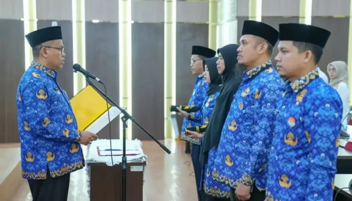 Sekda Sumbar Lantik Pejabat Fungsional dan Tekankan Profesionalisme ASN Daerah