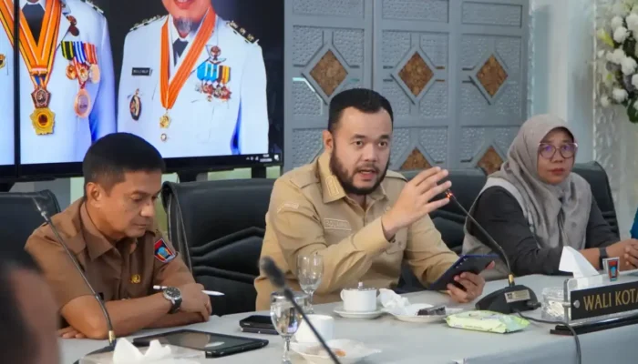 Pemko Padang Wajibkan Warga Pilah Sampah Rumah Tangga Mulai 2027