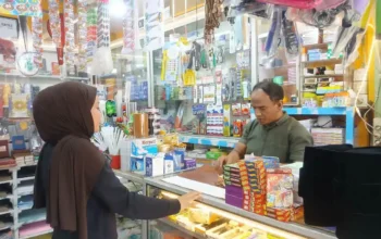 Pasar Pusat Padang Panjang Diserbu Pembeli Jelang Tahun Ajaran Baru 2026