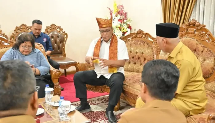Menteri Lingkungan Hidup Dorong Pengembangan Perdagangan Karbon di Sumbar