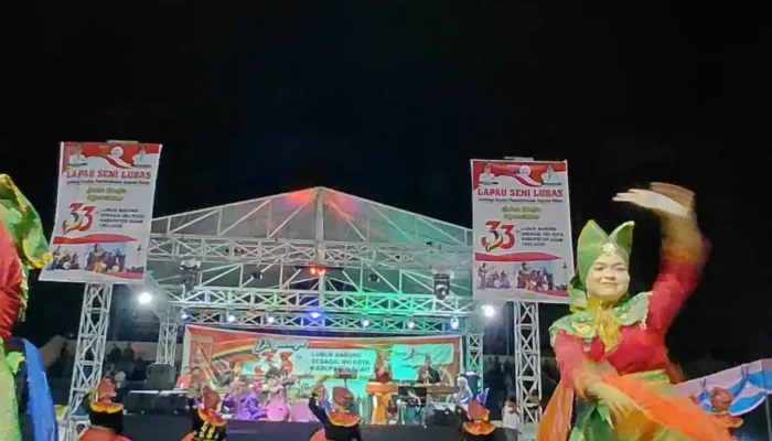 Komunitas Seni Meriahkan Peringatan HUT Ke-33 Lubuk Basung di Agam