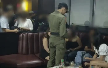 Satpol PP Padang Amankan Sembilan Pengunjung Hiburan Malam Tanpa KTP