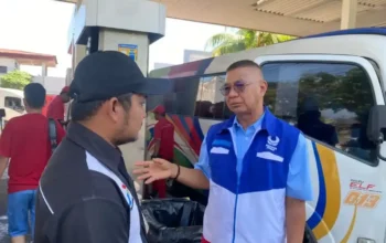 Bukan Langka, Ini Penyebab Antrean Panjang BBM di SPBU Sumbar