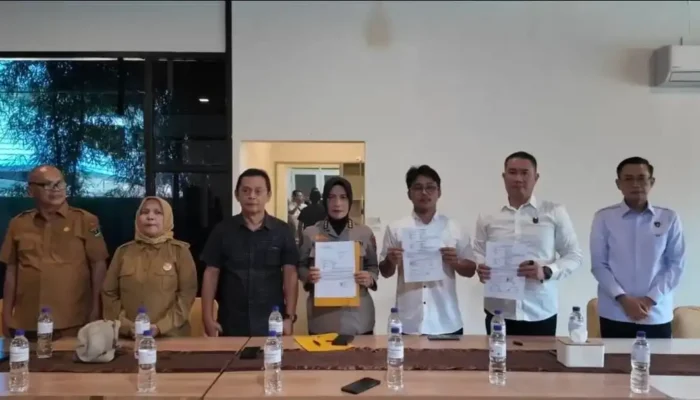 Kombes Pol Teddy Fanani dan Bill Irzano Tempuh Jalur Damai