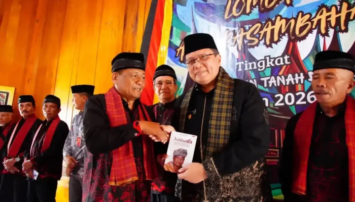 Tanah Datar Lestarikan Tradisi Alua Pasambahan Melalui Lomba Pidato Adat