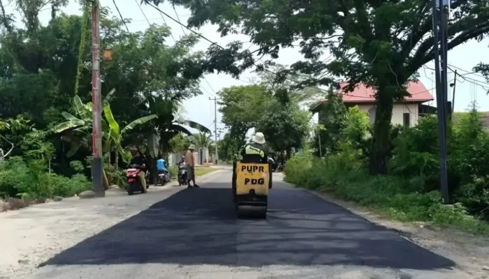 Dinas PUPR Padang Gencar Lakukan Patching Jalan demi Kenyamanan Warga