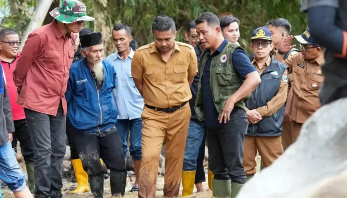 Wagub Sumbar Koordinasikan Data BMKG Antisipasi Longsor Susulan di Solok