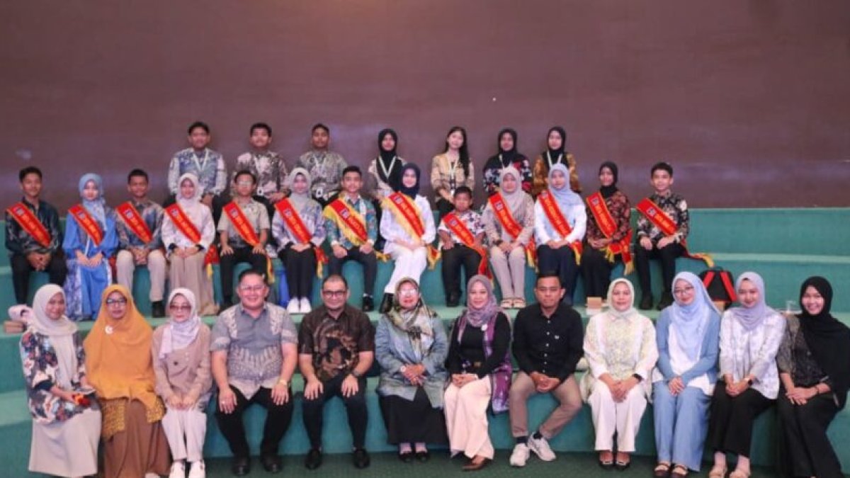 Perwakilan Forum Anak Kota Padang mengikuti pembekalan peran Pelopor dan Pelapor (2P) untuk mencegah kekerasan anak.